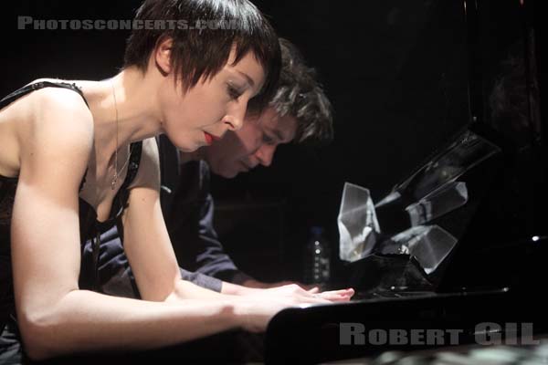 JEANNE CHERHAL - 2011-02-26 - PARIS - La Maroquinerie - 